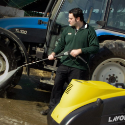 Sıcak-Soğuk Sulu Oto Yıkama Makinaları